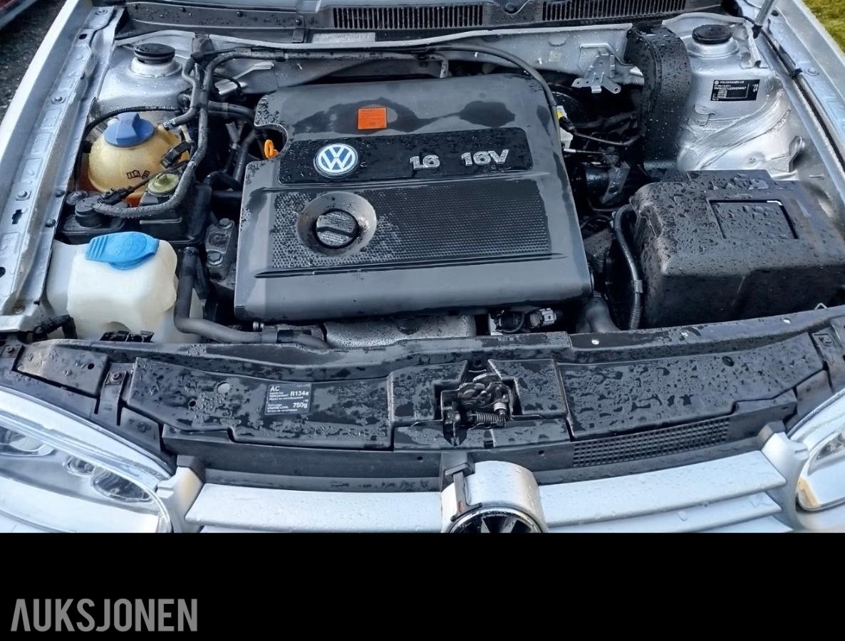 2001 Volkswagen Golf 1.6, 116952km, Reparasjonsobjekt