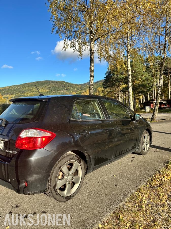 2012 Toyota Auris 1.8 Hybrid 136hk Ryggekamera, S+V dekk Reparasjonsobjekt