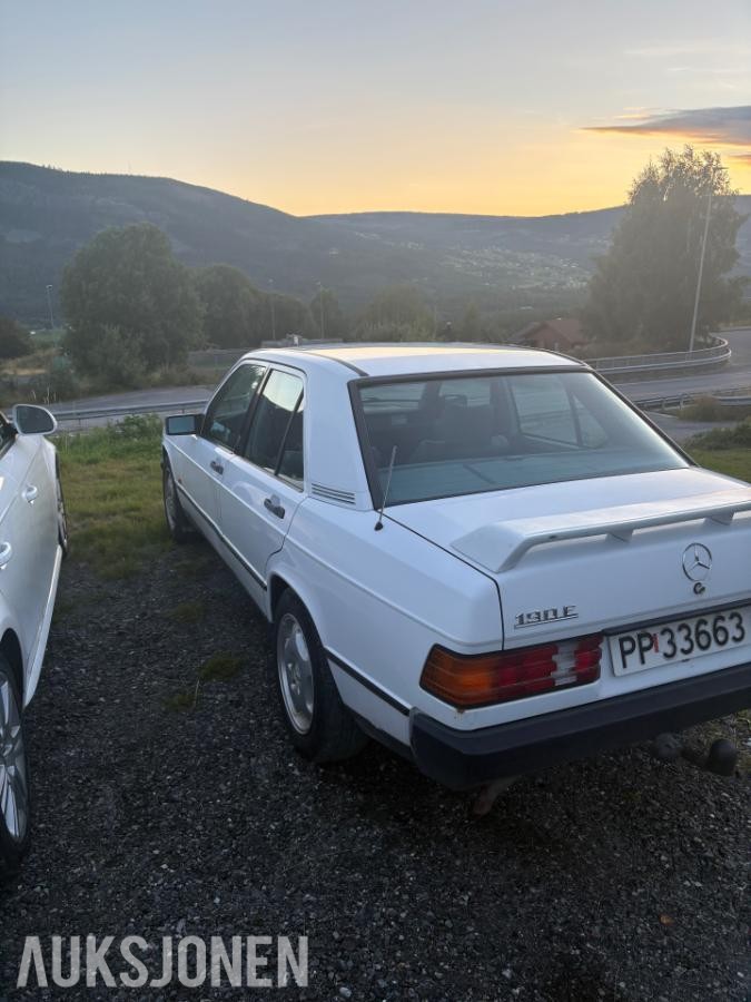 1986 Mercedes-Benz 190E 2.0 122hk automat eu ok 08.2028