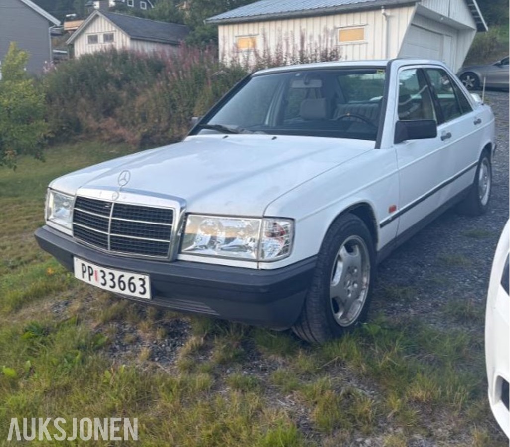 1986 Mercedes-Benz 190E 2.0 122hk automat eu ok 08.2028