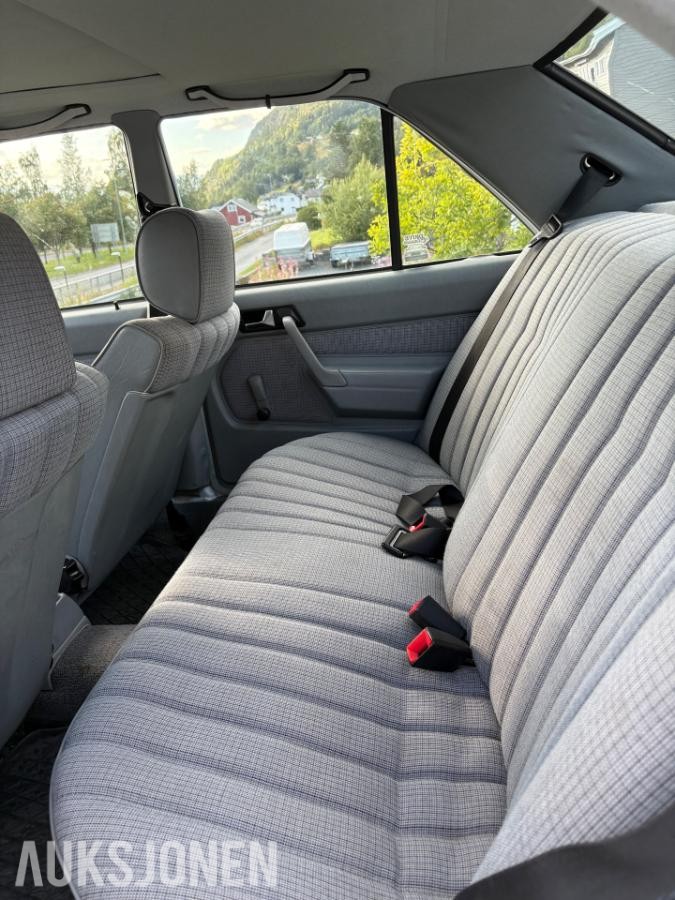 1986 Mercedes-Benz 190E 2.0 122hk automat eu ok 08.2028