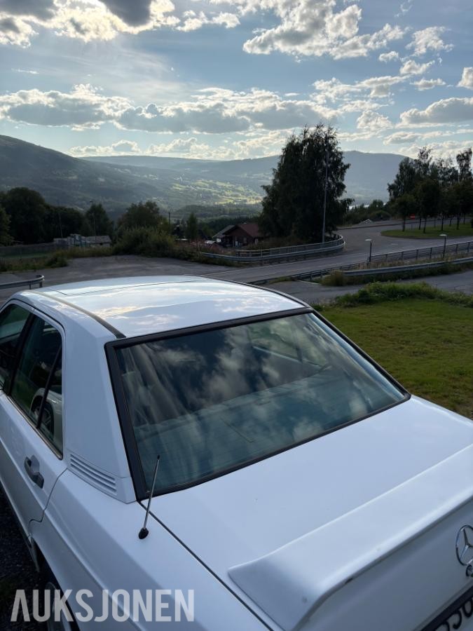 1986 Mercedes-Benz 190E 2.0 122hk automat eu ok 08.2028