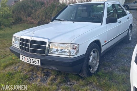 1986 Mercedes-Benz 190E 2.0 122hk automat eu ok 08.2028