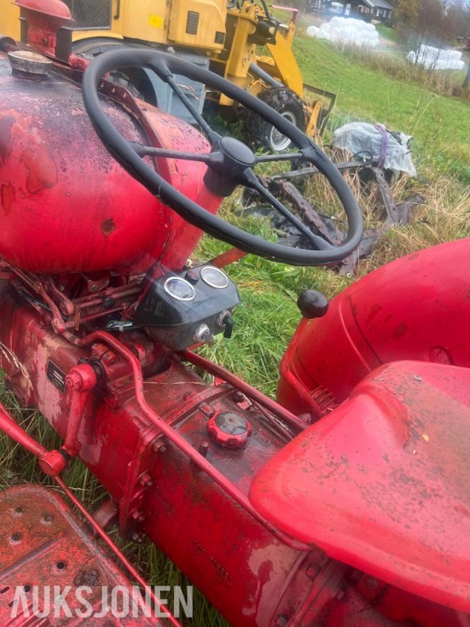 Traktor - Volvo Krabat