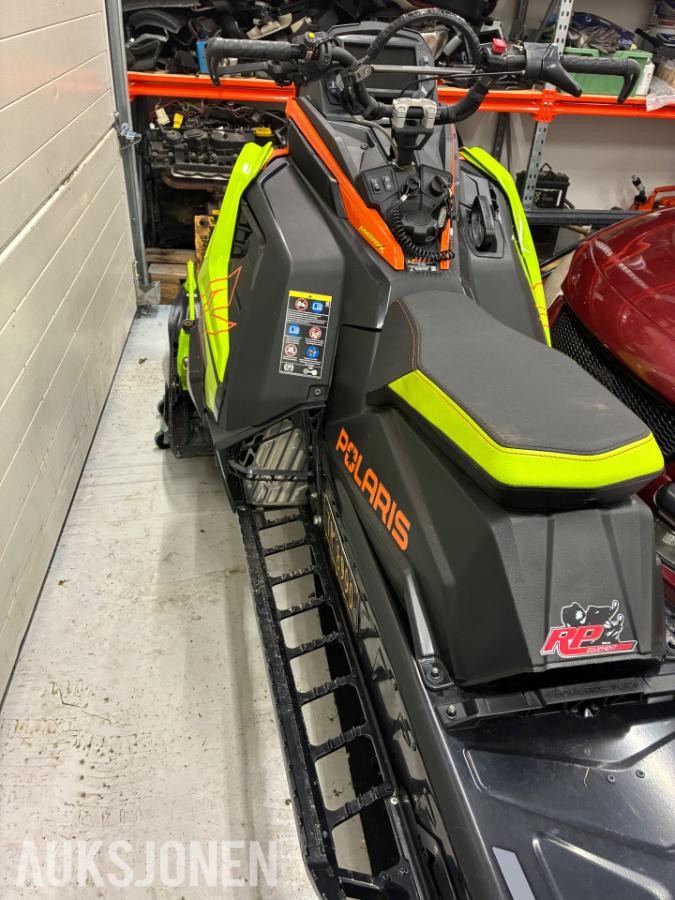 2024 Polaris 9R RMK Khaos Slash snøscooter