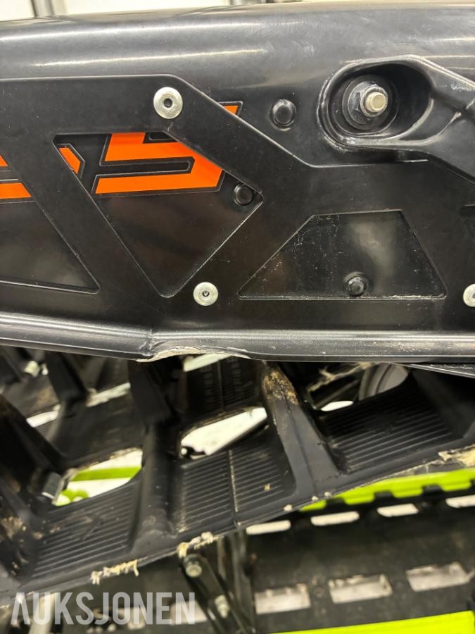 2024 Polaris 9R RMK Khaos Slash snøscooter