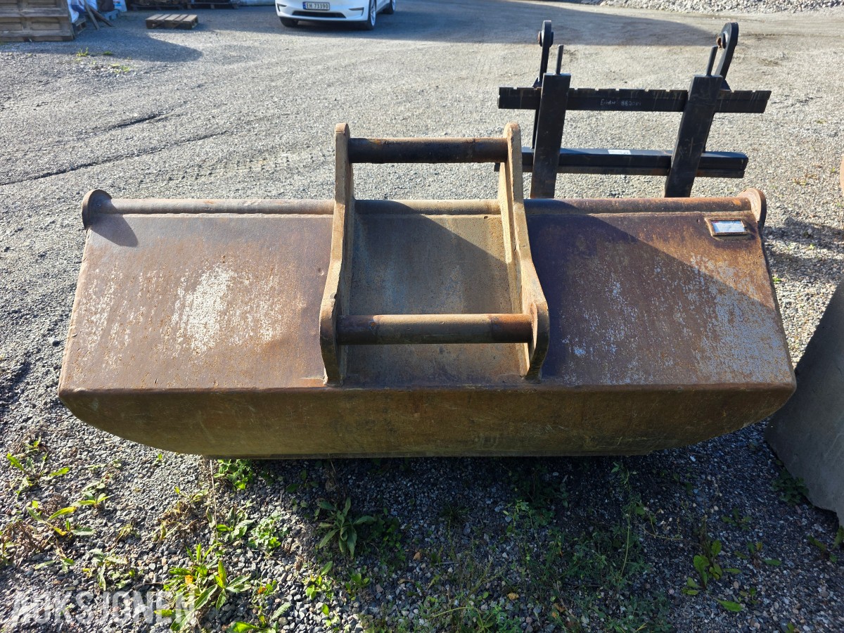 2010 SMP pusse skuffe S-70 feste