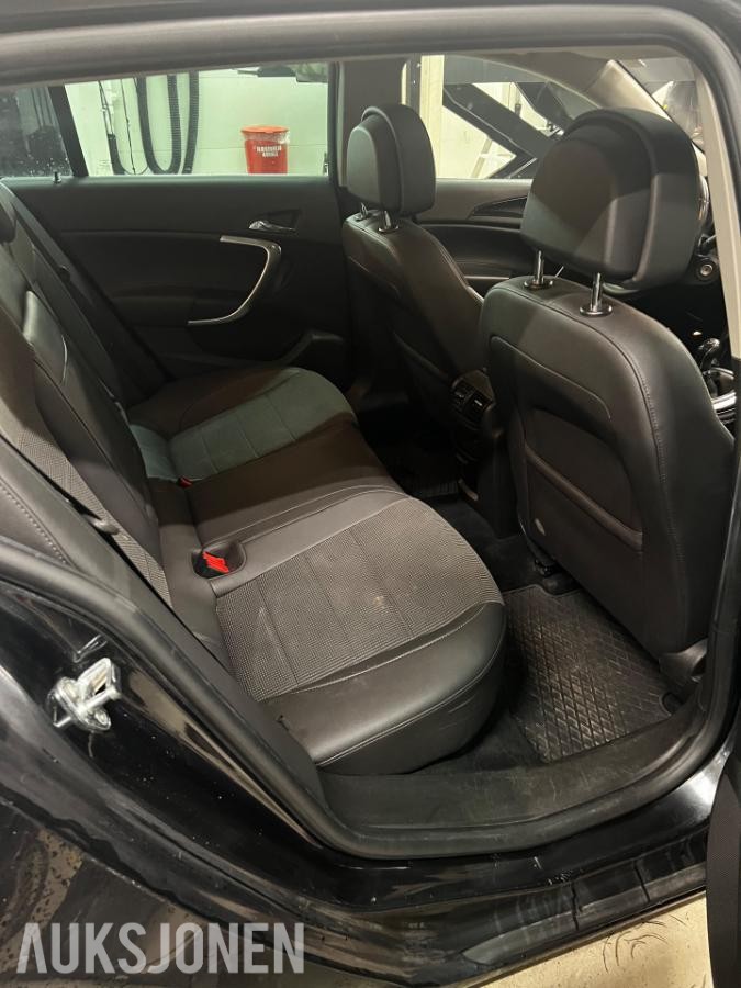 2011 Opel Insignia 2.0 Diesel AWD, Reparasjonsobjekt