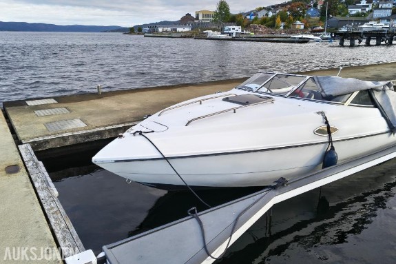 1998 Stingray 609ZP 23 fot Daycruiser med Mercruiser 4.3L V6