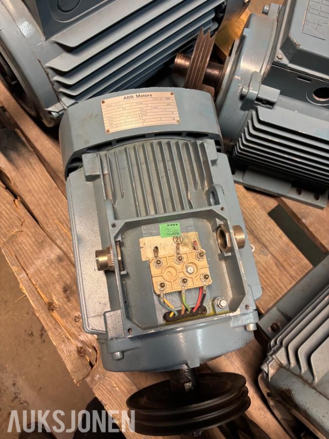 Diverse elektromotorer ABB, FläktWoods, Lönne og ASEA