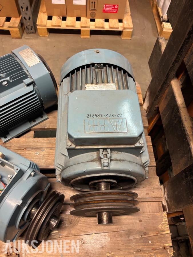 Diverse elektromotorer ABB, FläktWoods, Lönne og ASEA