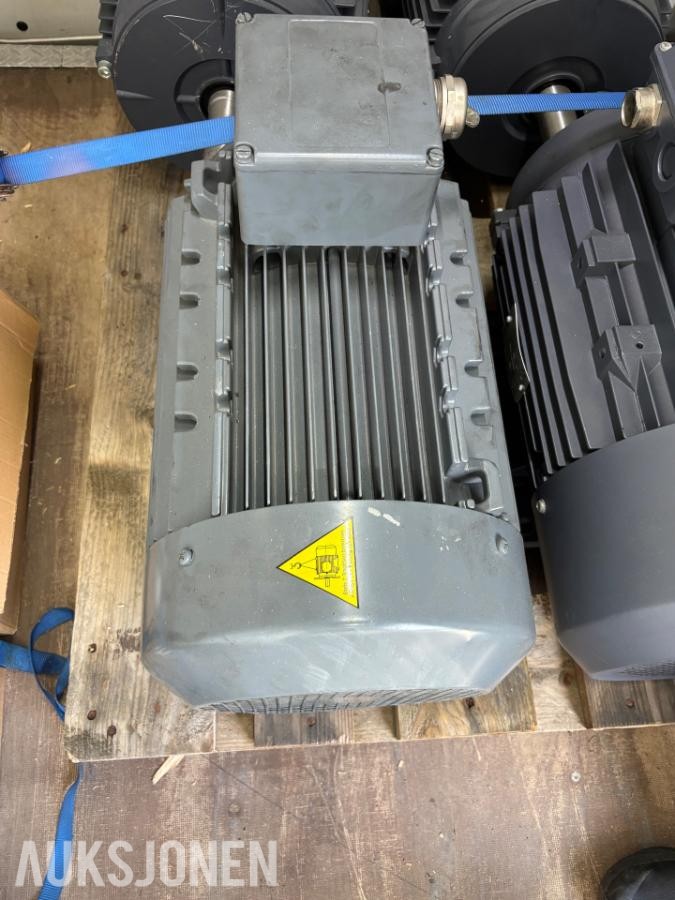 Diverse elektromotorer ABB, FläktWoods, Lönne og ASEA