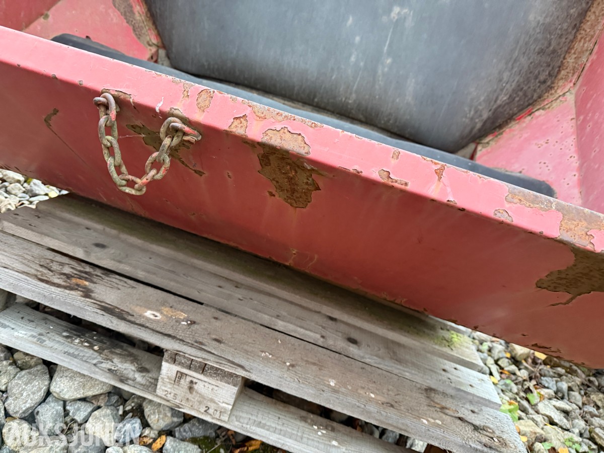 Kverneland UN 1700 Frontmontert tank til poteter