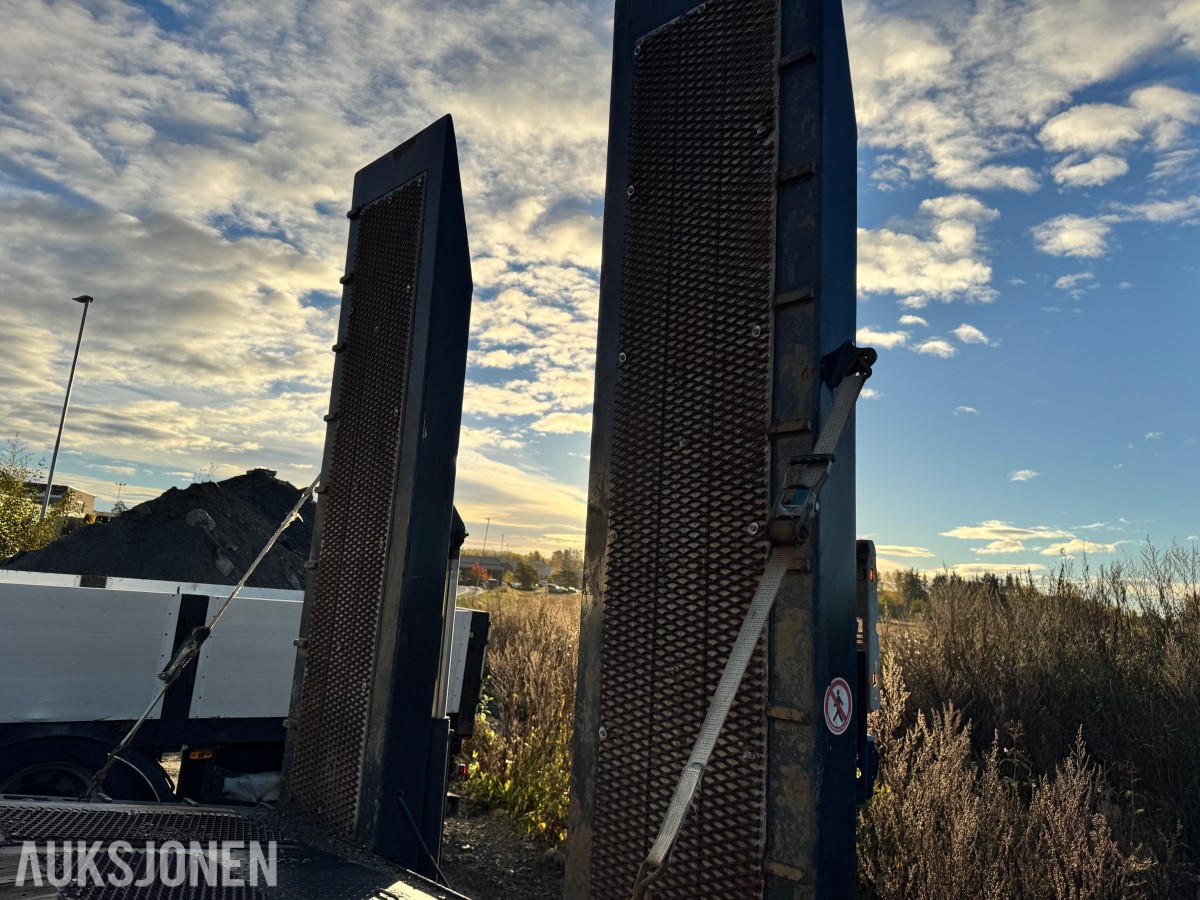 2023 Belgemen B3DC14 3-akslet maskinhenger med lange kjørebruer