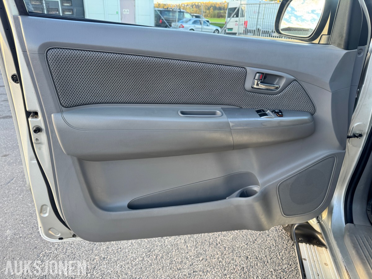 2010 Toyota HILUX 2.5-144 D 4WD, HØY OG LAVSERIE, HENGERFESTE, PLANTOPP
