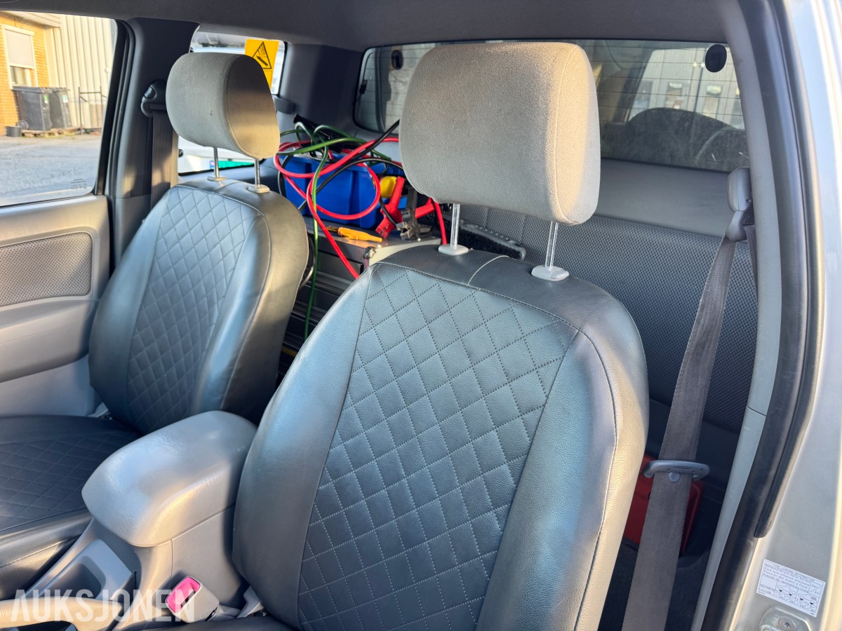 2010 Toyota HILUX 2.5-144 D 4WD, HØY OG LAVSERIE, HENGERFESTE, PLANTOPP