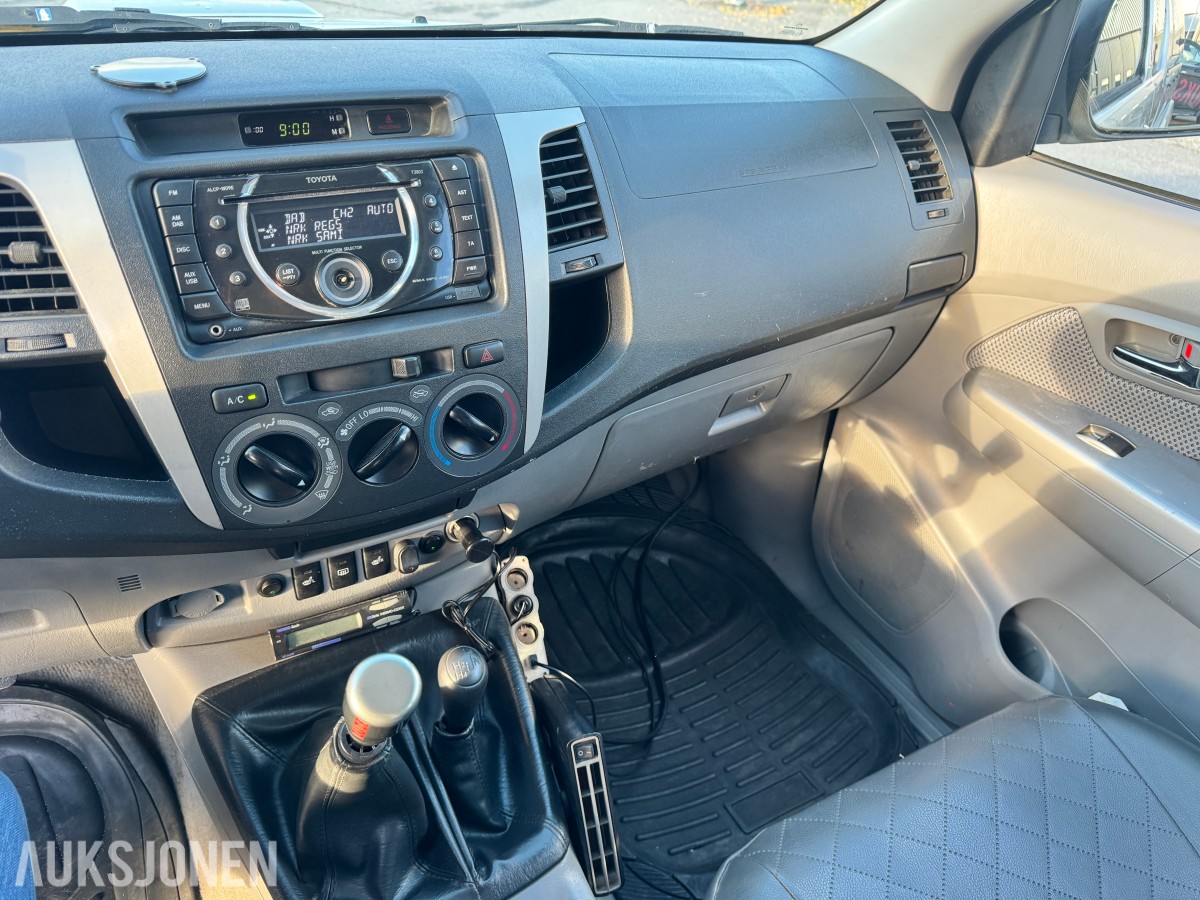 2010 Toyota HILUX 2.5-144 D 4WD, HØY OG LAVSERIE, HENGERFESTE, PLANTOPP