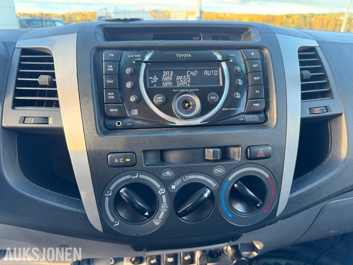 2010 Toyota HILUX 2.5-144 D 4WD, HØY OG LAVSERIE, HENGERFESTE, PLANTOPP