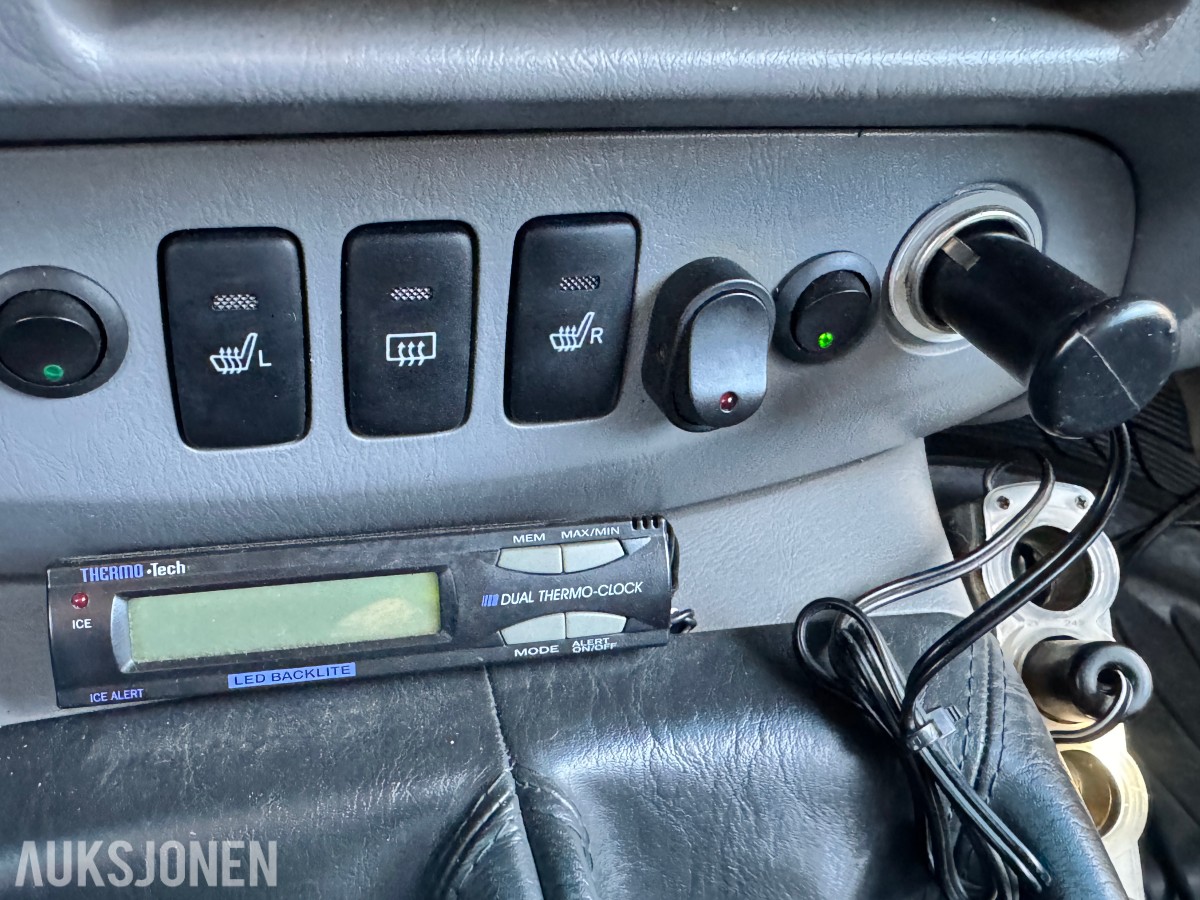 2010 Toyota HILUX 2.5-144 D 4WD, HØY OG LAVSERIE, HENGERFESTE, PLANTOPP