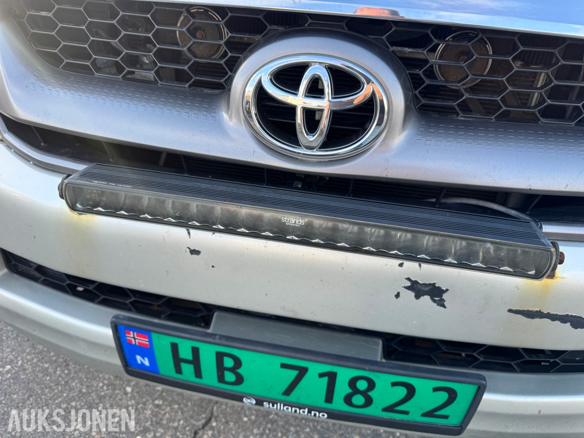 2010 Toyota HILUX 2.5-144 D 4WD, HØY OG LAVSERIE, HENGERFESTE, PLANTOPP