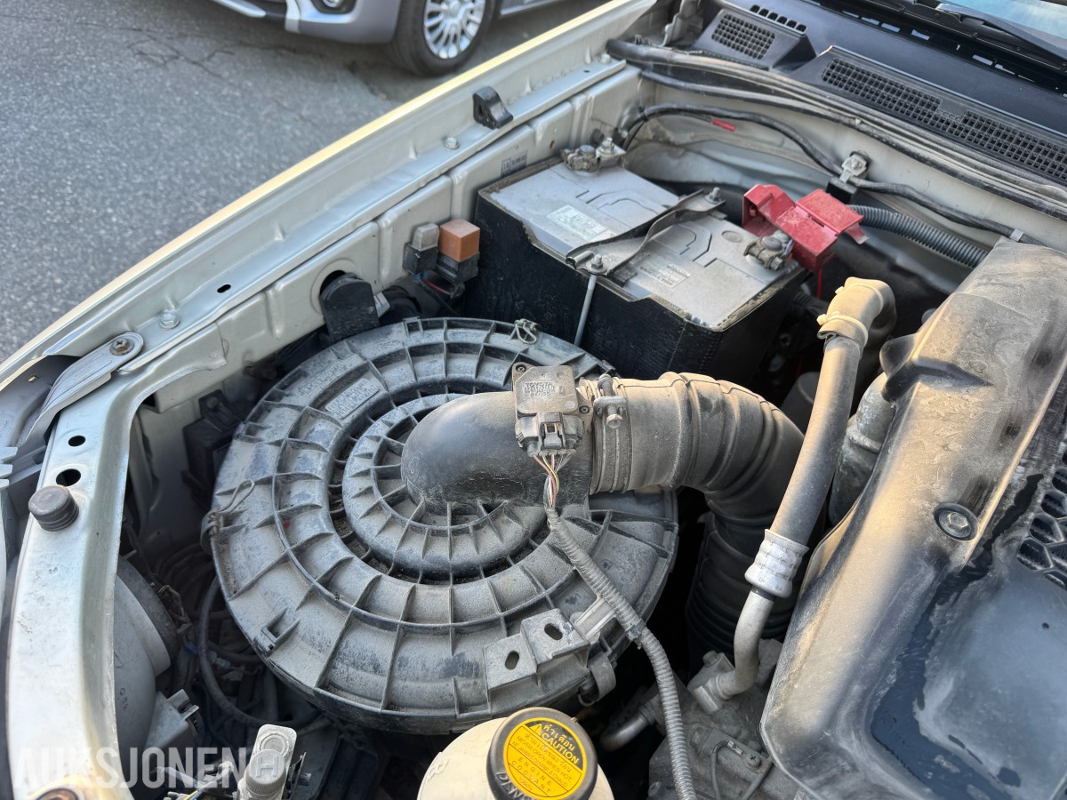2010 Toyota HILUX 2.5-144 D 4WD, HØY OG LAVSERIE, HENGERFESTE, PLANTOPP