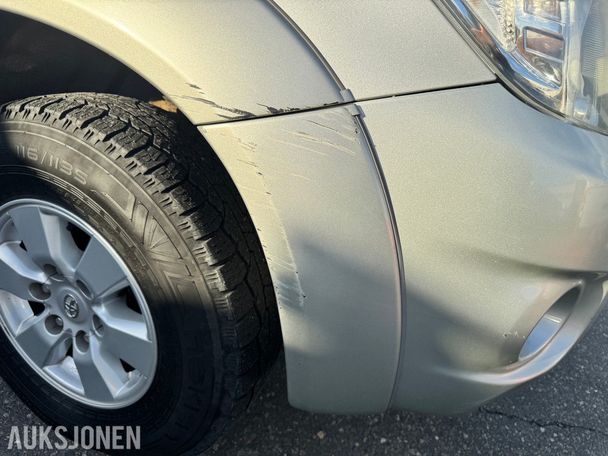2010 Toyota HILUX 2.5-144 D 4WD, HØY OG LAVSERIE, HENGERFESTE, PLANTOPP