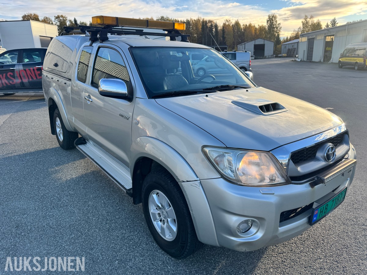 2010 Toyota HILUX 2.5-144 D 4WD, HØY OG LAVSERIE, HENGERFESTE, PLANTOPP