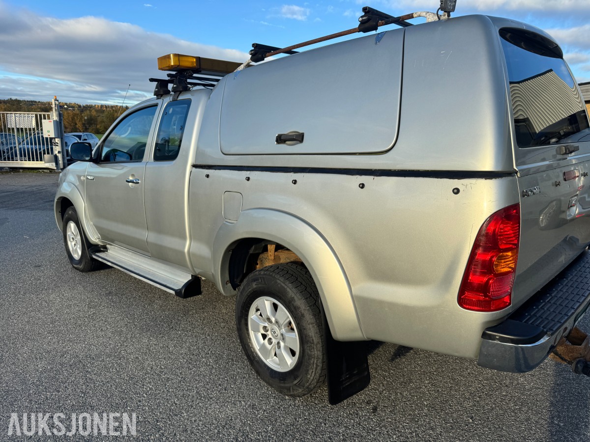 2010 Toyota HILUX 2.5-144 D 4WD, HØY OG LAVSERIE, HENGERFESTE, PLANTOPP