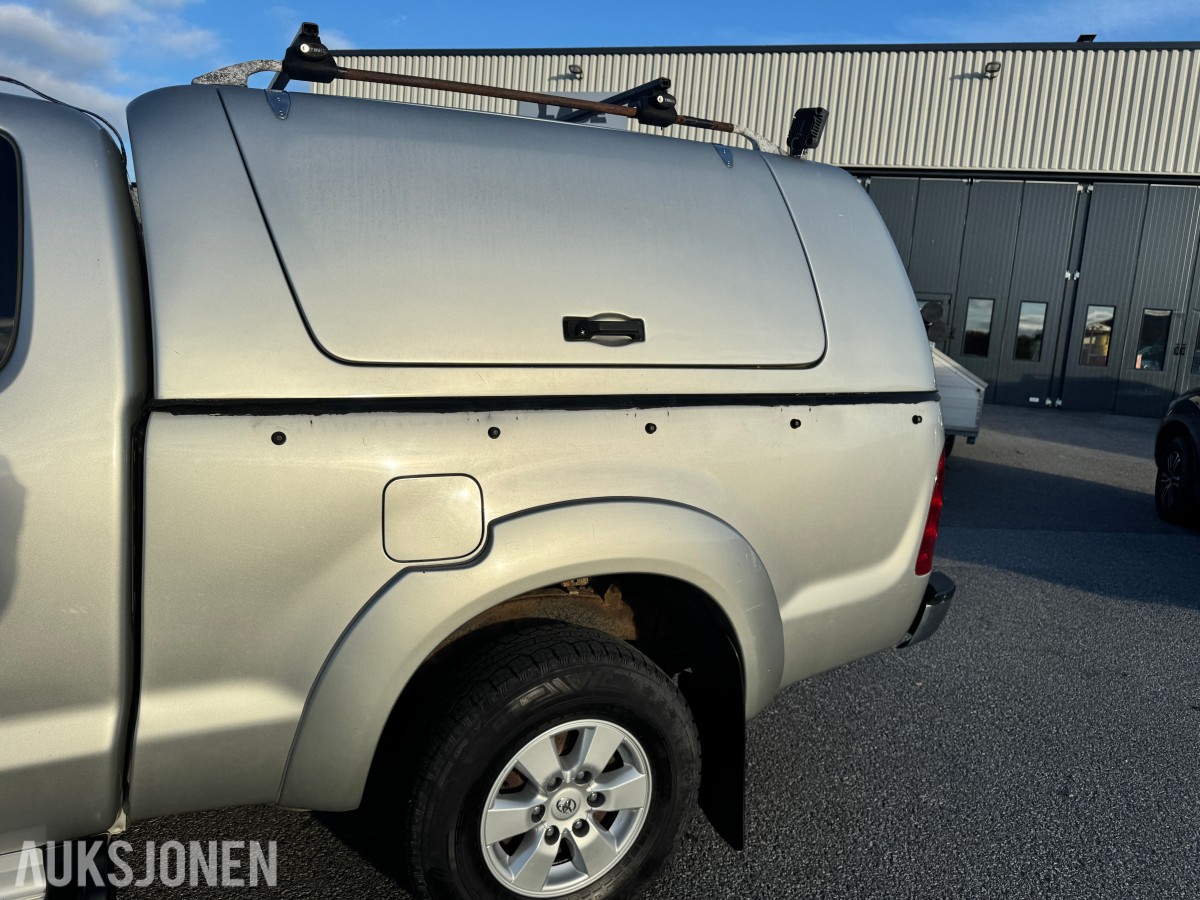 2010 Toyota HILUX 2.5-144 D 4WD, HØY OG LAVSERIE, HENGERFESTE, PLANTOPP