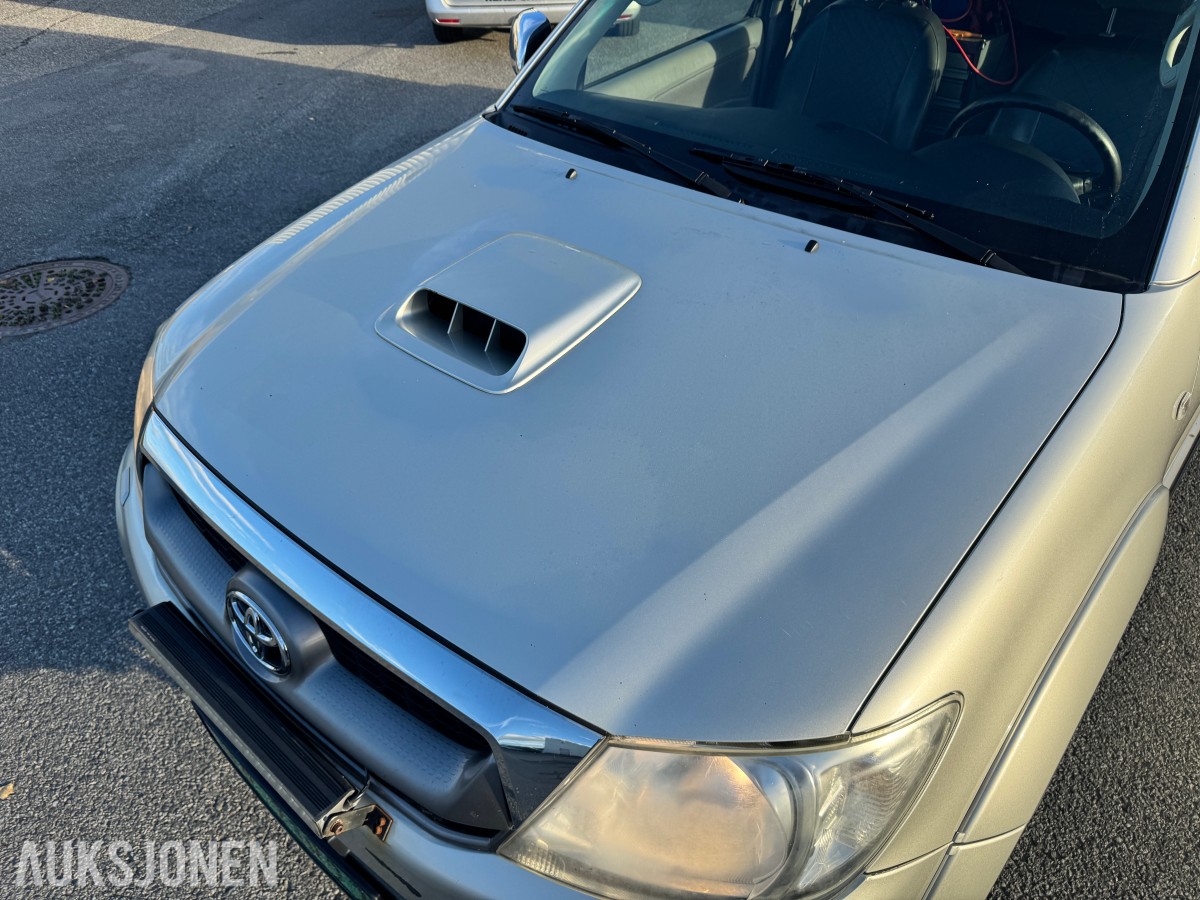 2010 Toyota HILUX 2.5-144 D 4WD, HØY OG LAVSERIE, HENGERFESTE, PLANTOPP