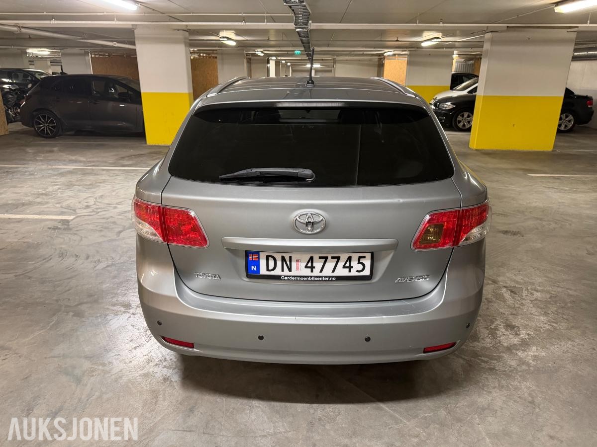 2010 Toyota Avensis 2.2 150hk automat cruisekontroll keyless eu ok 04.2028