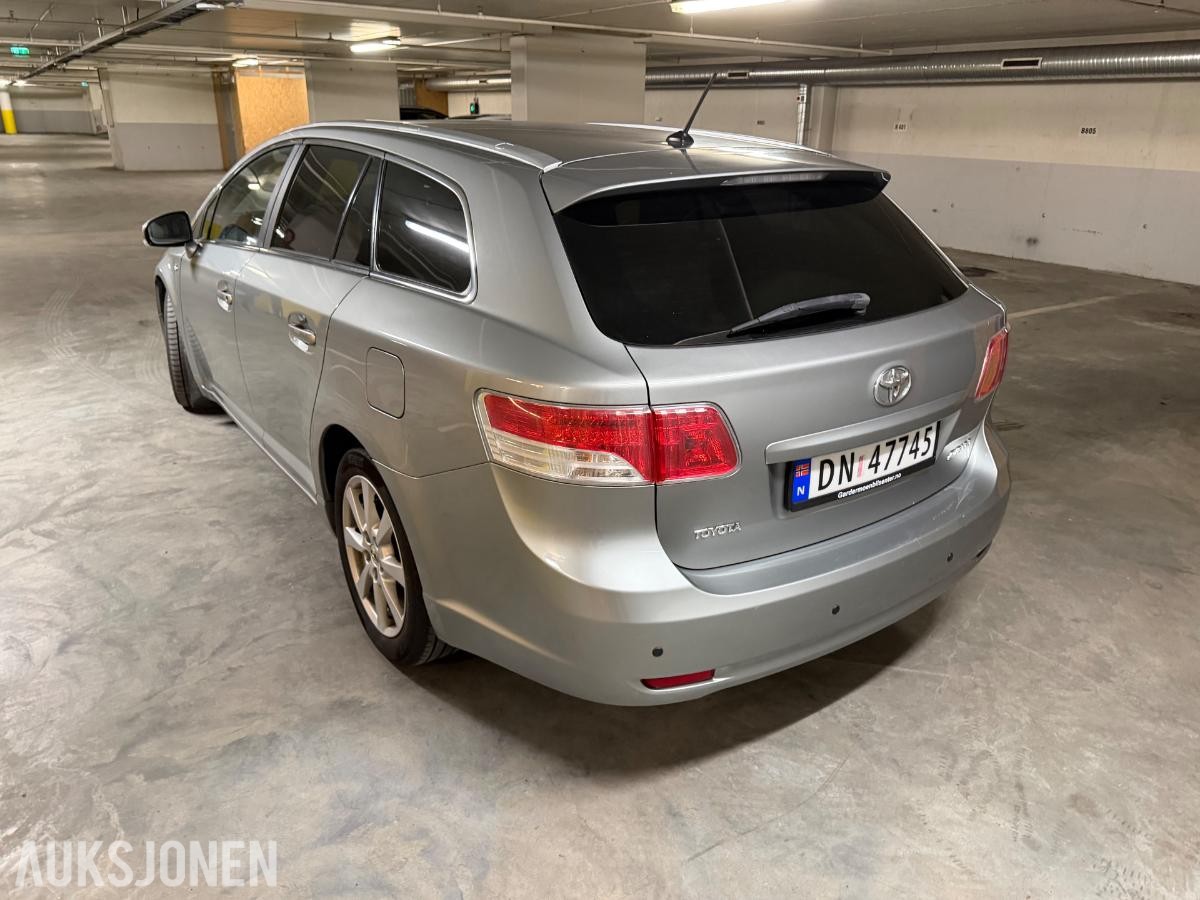 2010 Toyota Avensis 2.2 150hk automat cruisekontroll keyless eu ok 04.2028