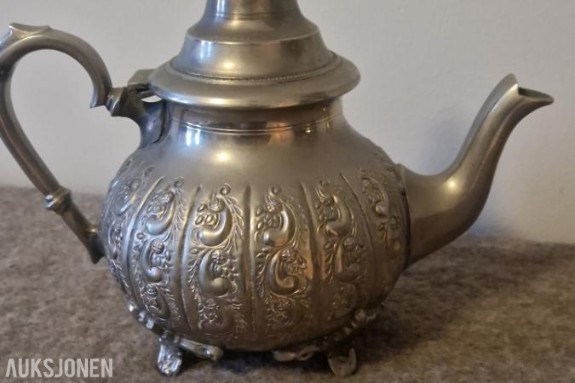 1920 Elegant fransk forsølvet tekanne/kaffekanne – rikt dekorert – vintage Tekanne