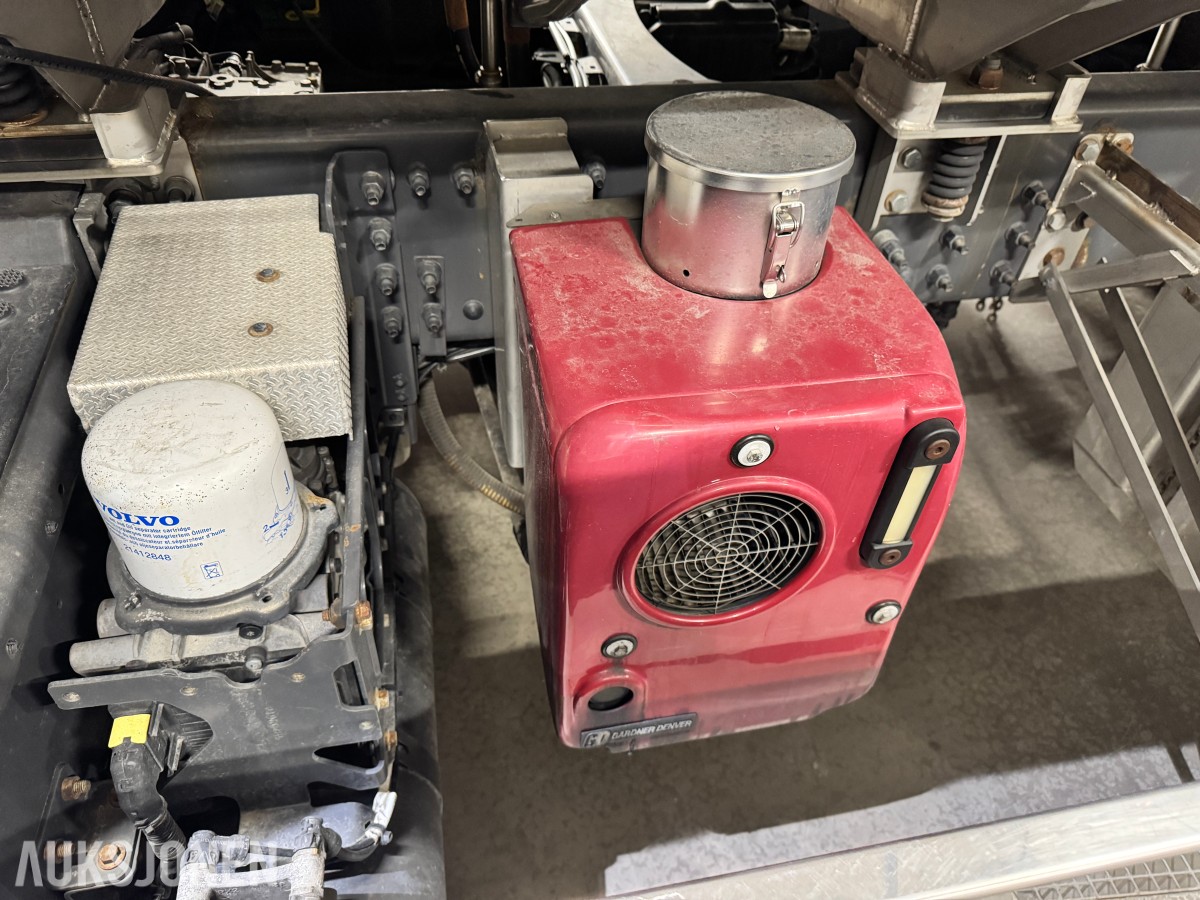 2020 Volvo FH540 tankbil med 15000 liter tank. EURO 6