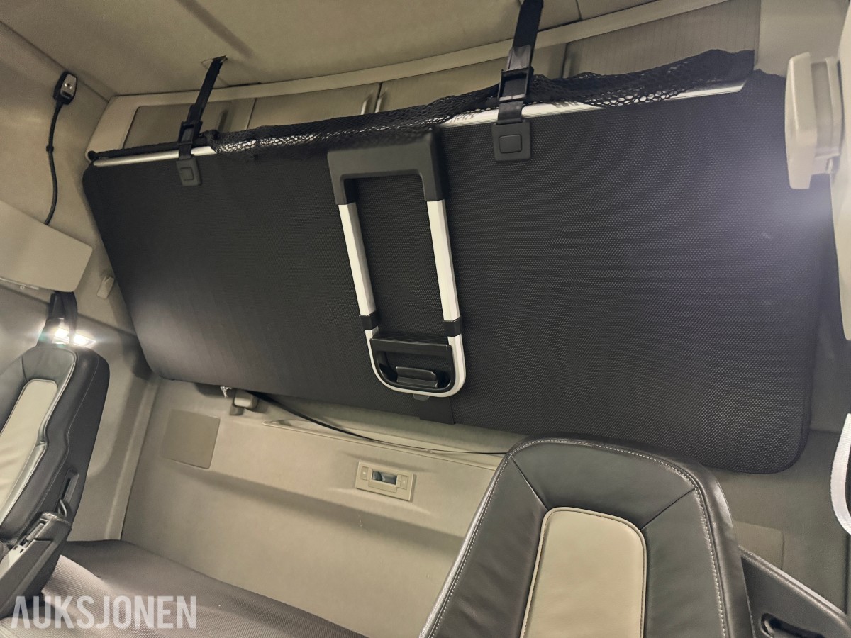 2020 Volvo FH540 tankbil med 15000 liter tank. EURO 6