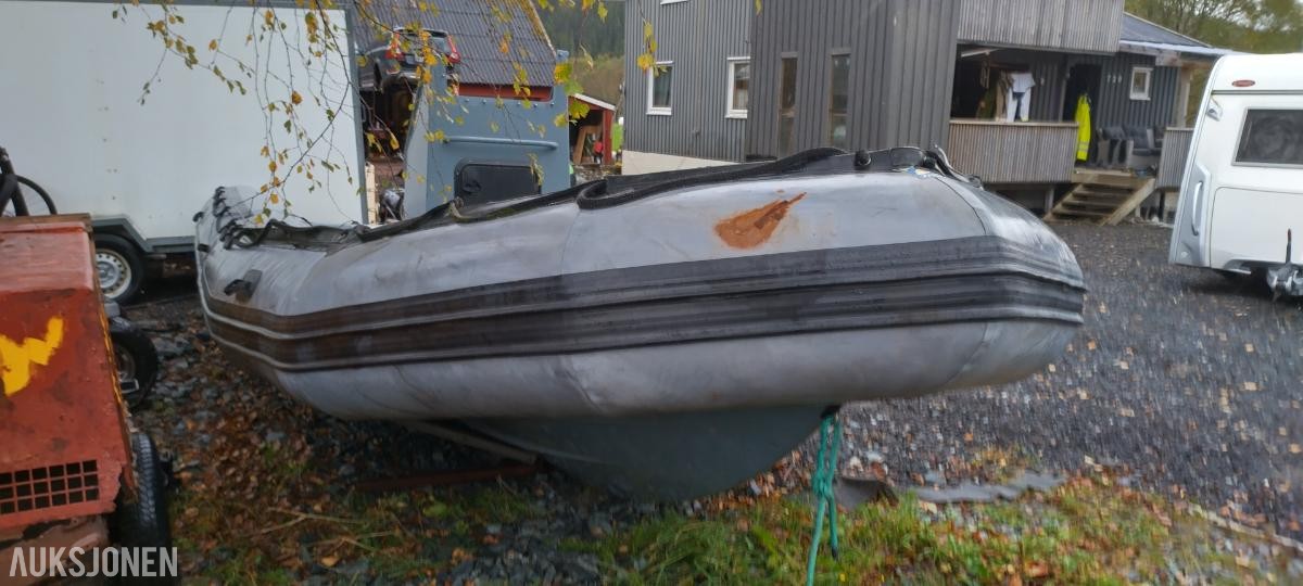 2002 Zodiac SRMN 730 rib - ingen minstepris
