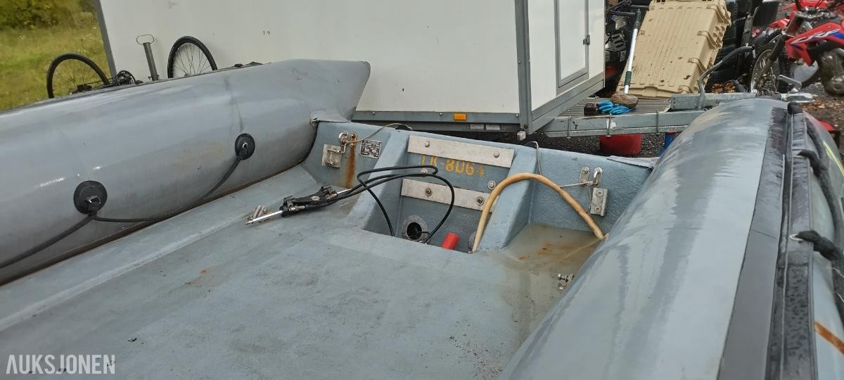 2002 Zodiac SRMN 730 rib - ingen minstepris