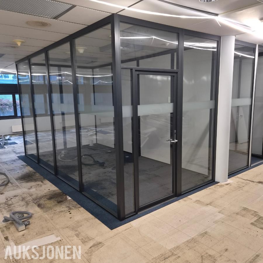Glass vegger + glass dør Komplett kontor
