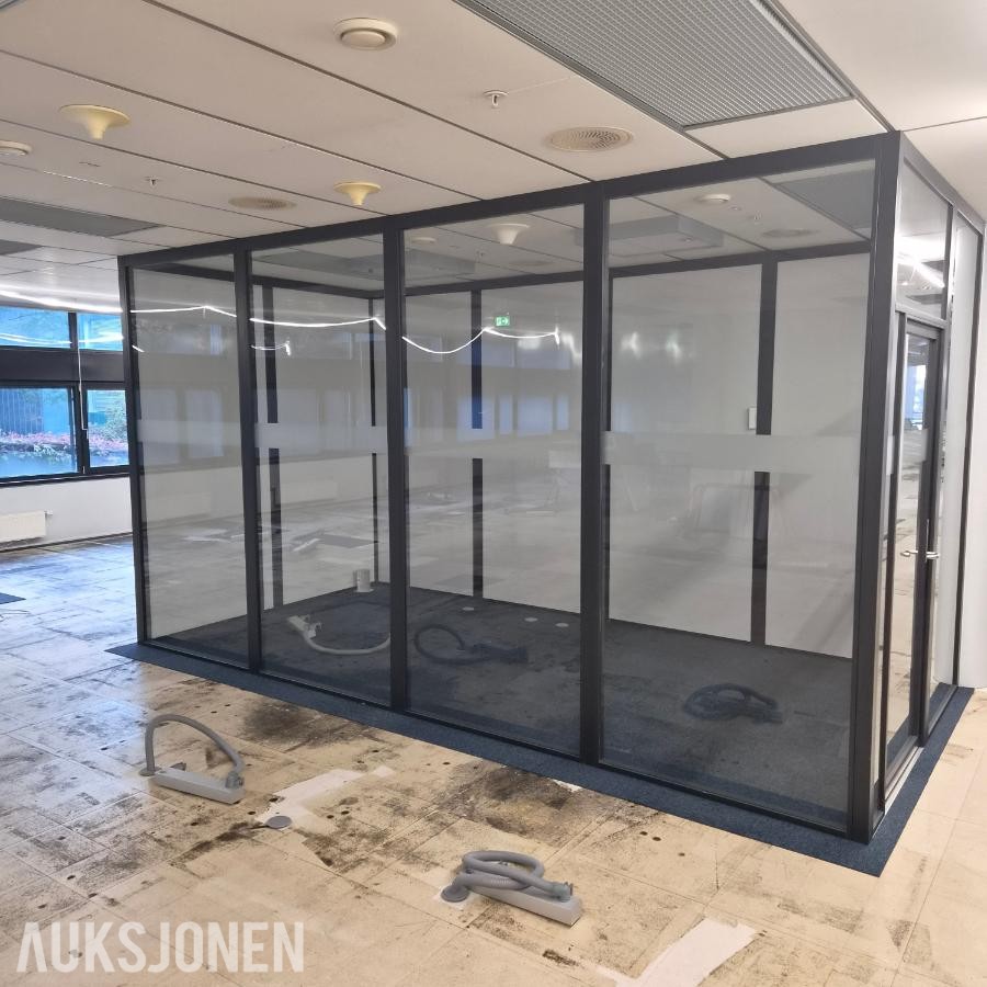 Glass vegger + glass dør Komplett kontor