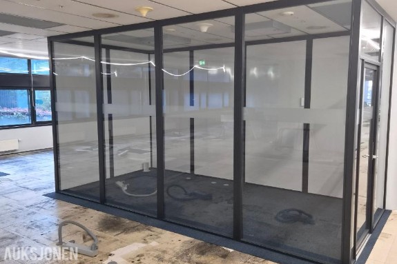 Glass vegger + glass dør Komplett kontor