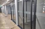 Glassvegg med glassdør – bredde 220 cm, høyde 270 cm