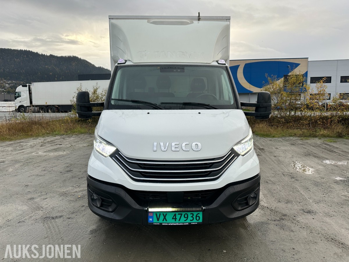 2022 Iveco Daily 35S16 skapbil, 8 paller, bakløfter, varme i skap