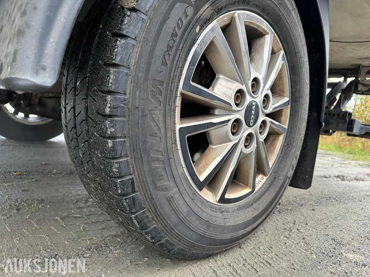 2022 Iveco Daily 35S16 skapbil, 8 paller, bakløfter, varme i skap