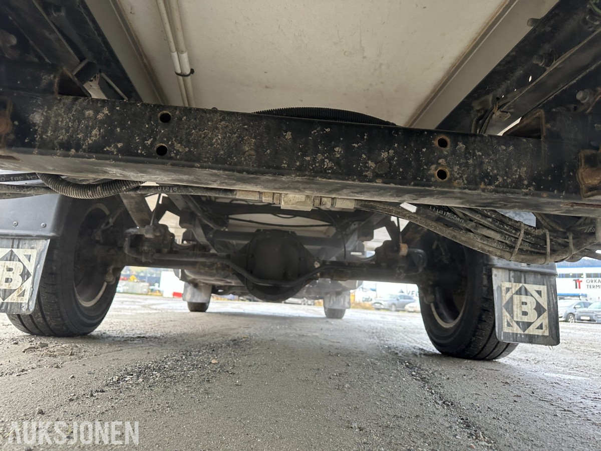 2022 Iveco Daily 35S16 skapbil, 8 paller, bakløfter, varme i skap