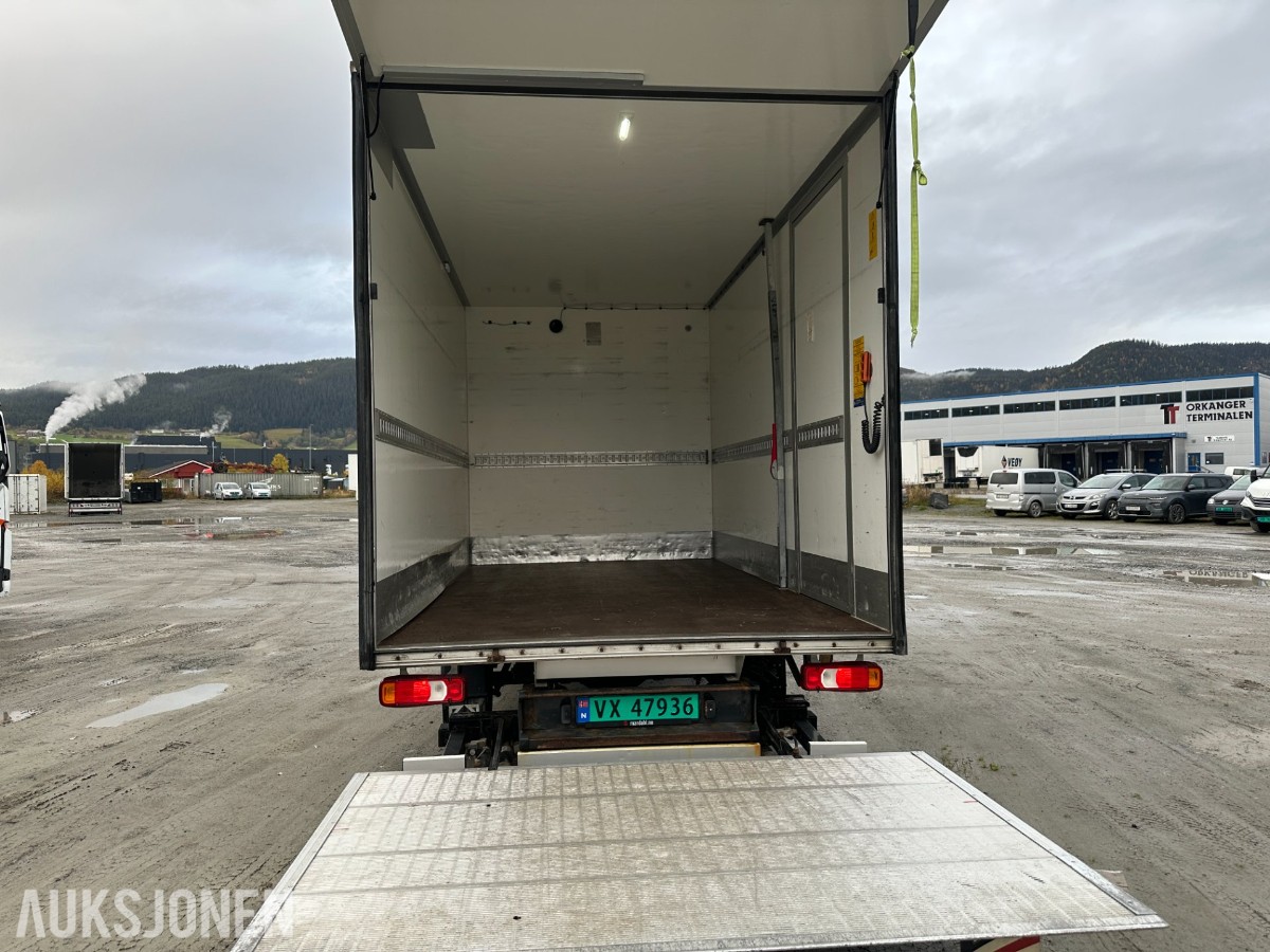 2022 Iveco Daily 35S16 skapbil, 8 paller, bakløfter, varme i skap