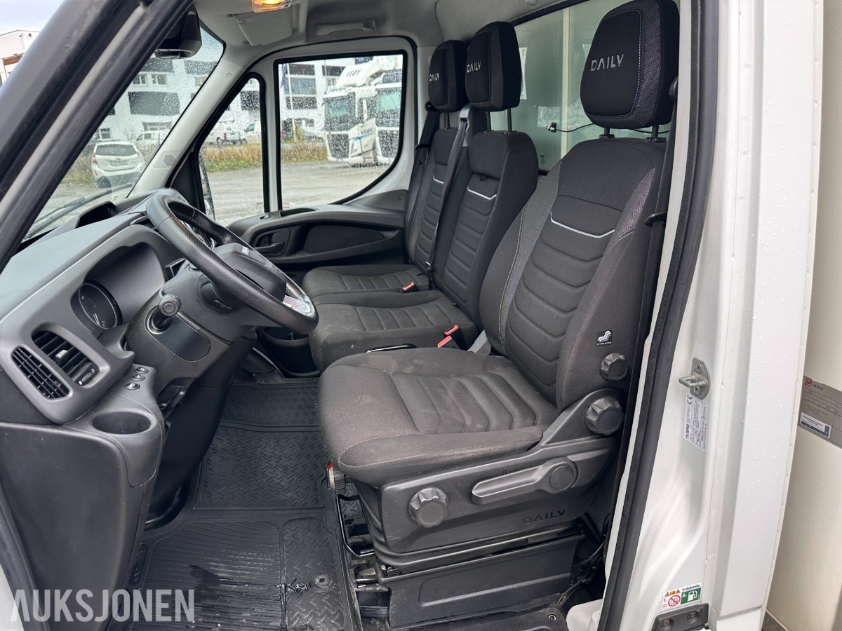 2022 Iveco Daily 35S16 skapbil, 8 paller, bakløfter, varme i skap