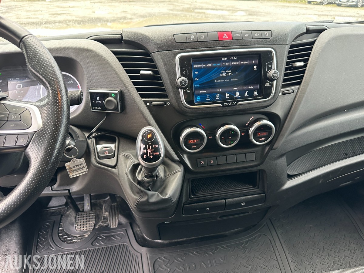 2022 Iveco Daily 35S16 skapbil, 8 paller, bakløfter, varme i skap