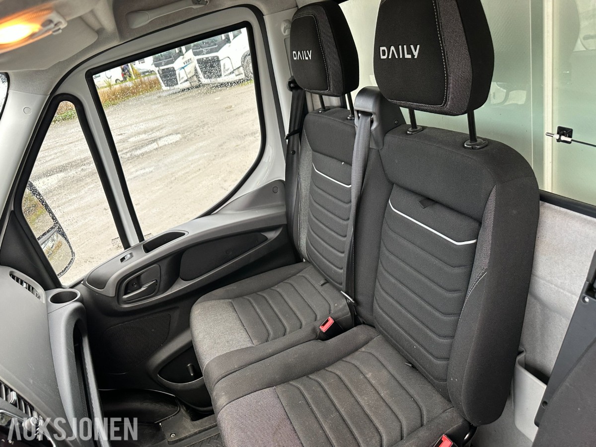 2022 Iveco Daily 35S16 skapbil, 8 paller, bakløfter, varme i skap