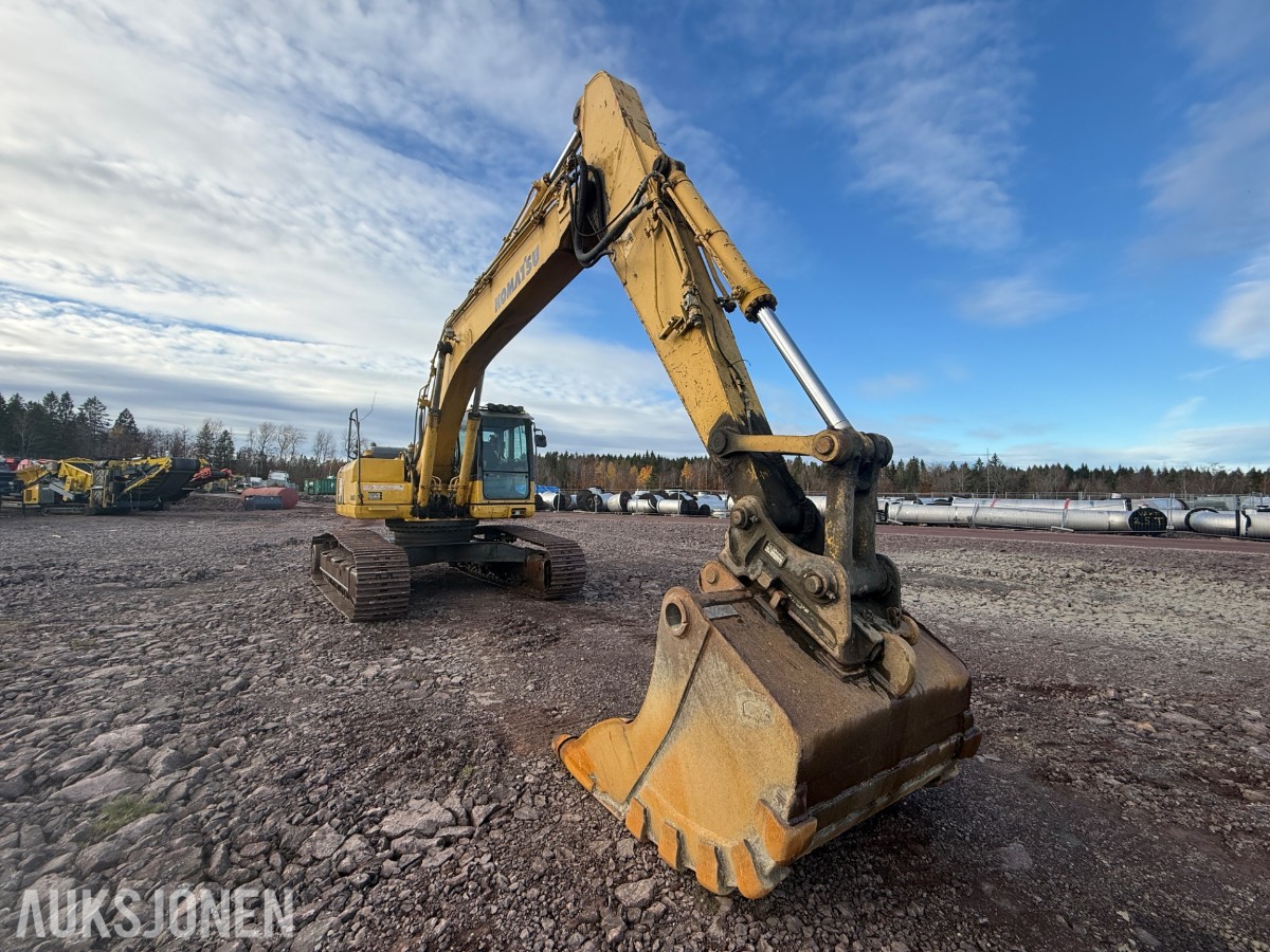 2008 Komatsu PC200LC-8 beltegraver med graveskuff og sentralsmørin