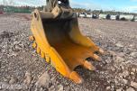 2008 Komatsu PC200LC-8 beltegraver med graveskuff og sentralsmørin
